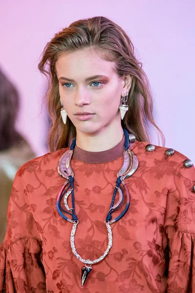 Look 101
